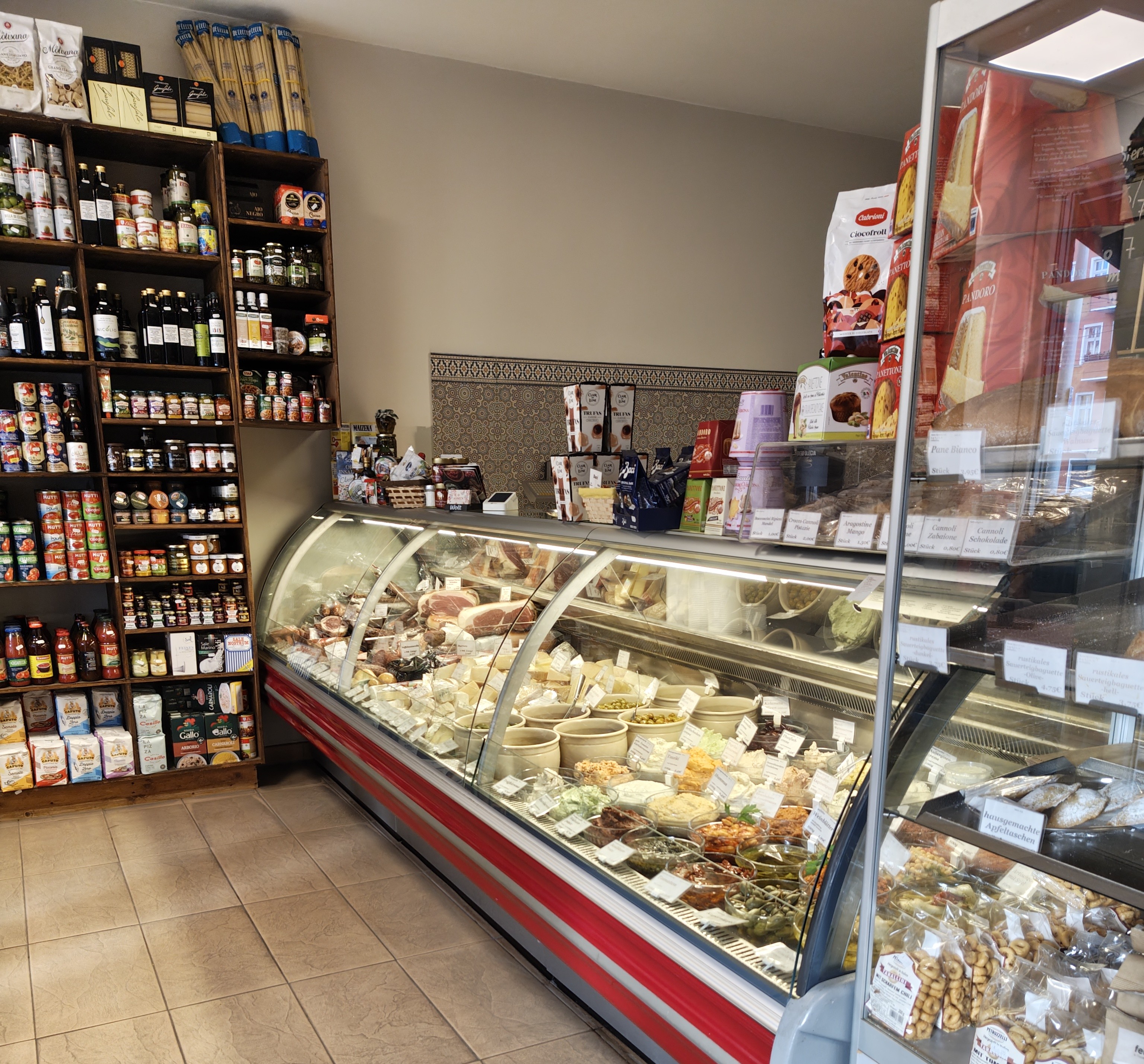 Asmen Feinkost Theke